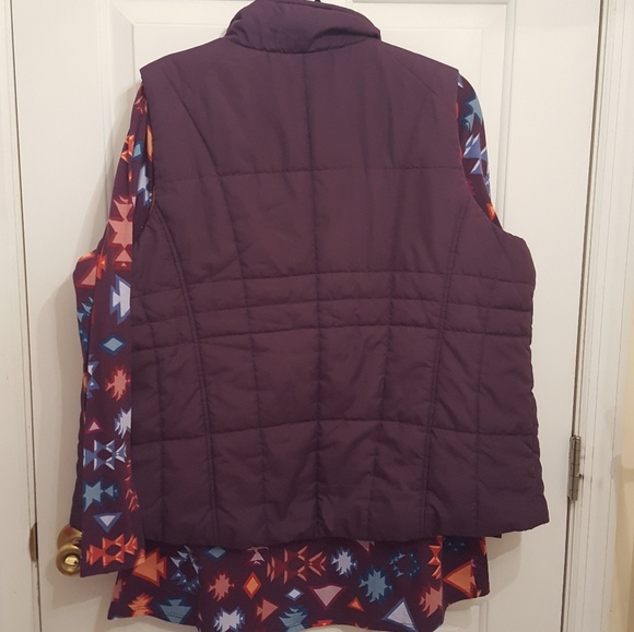 GENTLY WORN - ATHLETIC WORKS OUTDOOR VEST -  XL - Picture 4 of 8